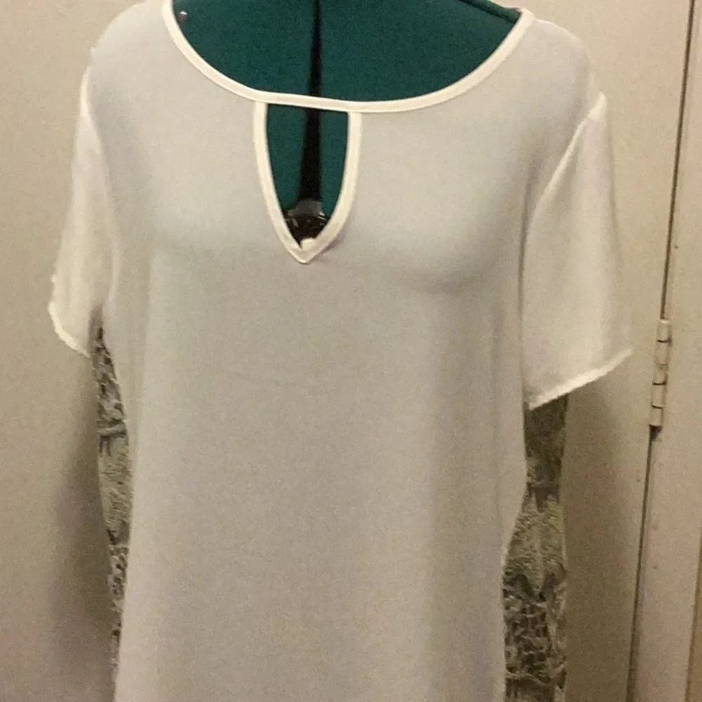 Womens lightweight Dress Blouse keyhole front open weave side panels cream - Picture 2 of 9